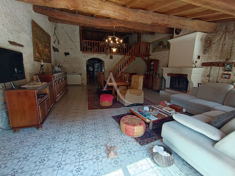   RARE: MAISON ANCIENNE RENOVEE DE 230M�/ GRAND TERRAIN Maison - 6 pi�ce(s)