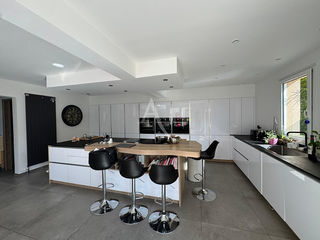  Maison � vendre 8 pi�ces 180 m�