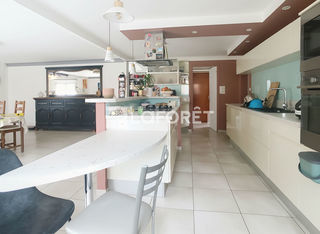  Maison � vendre 8 pi�ces 236 m�