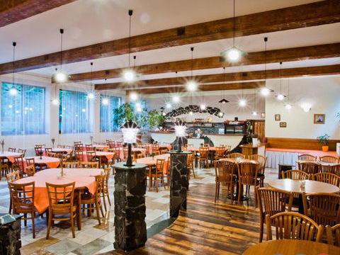 Caf&eacute;t&eacute;ria Snack cl&eacute; en main 400m&sup2; ,Qualit&eacute; de vie + emplacement premium 275000 38240 Meylan