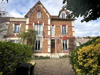  Maison � vendre 11 pi�ces 165 m�