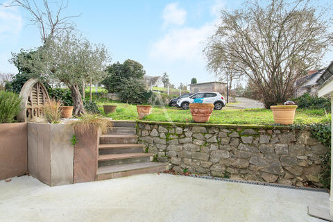   Maison atypique au coeur du village de Chaudefonds-sur-Layon ! Maison - 5 pi�ce(s) - 59 m�