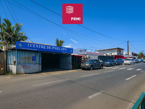 Ensemble de 4 Locaux Commerciaux - Sainte-Suzanne Centre-Ville 441000 97441 Sainte suzanne