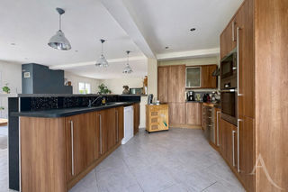  Maison � vendre 8 pi�ces 225 m�