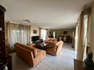  Appartement � louer 4 pi�ces 132 m�