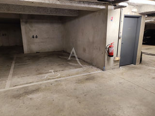  Parking / Garage � louer 1 m�