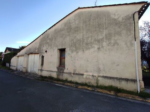   A vendre maison mitoyenne et garage � Pomerol Maison - 3 pi�ce(s) - 70 m�