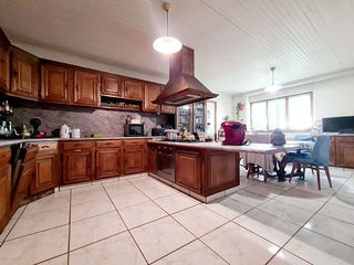  Maison � vendre 8 pi�ces 210 m�