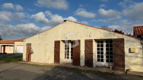   MAISON 1 PIECE- 40,2M�- � VENDRE � SAINT AVAUGOURD DES LANDES Maison - 1 pi�ce(s) - 40 m�