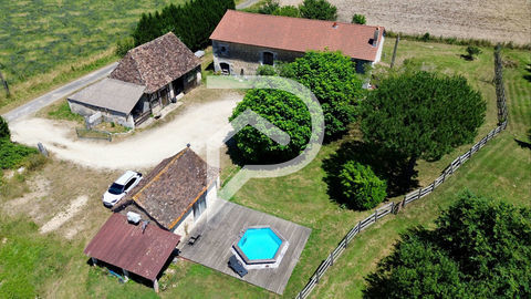   Maison, piscine et granges � BEAUPOUYET Maison - 4 pi�ce(s) - 157 m�