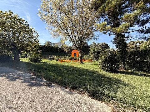   Grande B�tisse compos�e de 2 Appartements Maison - 7 pi�ce(s) - 266 m�