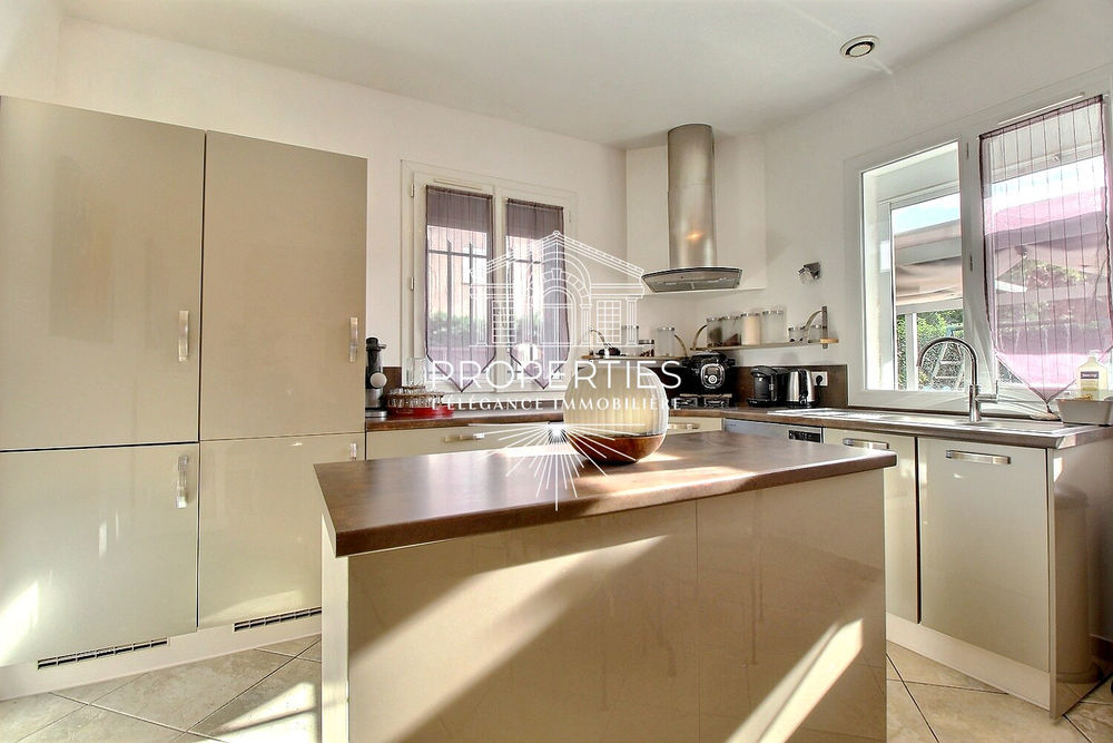 � vendre  Maison La Londe-les-Maures (83250)