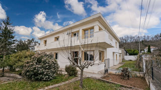  Maison � vendre 8 pi�ces 255 m�