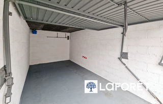  Parking / Garage � louer 