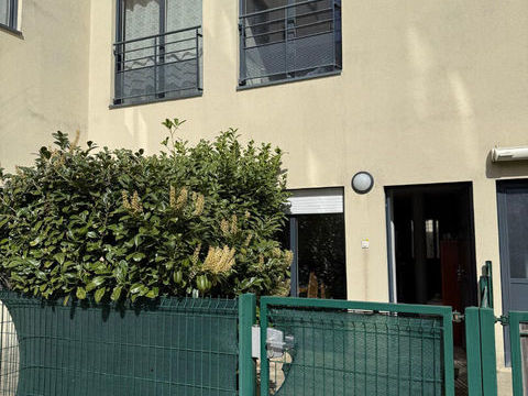   Appartement 3 pi�ces 55.20m2 avec terrasse / cave / parking Appartement - 3 pi�ce(s) - 55 m�