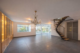  Maison � vendre 5 pi�ces 242 m�