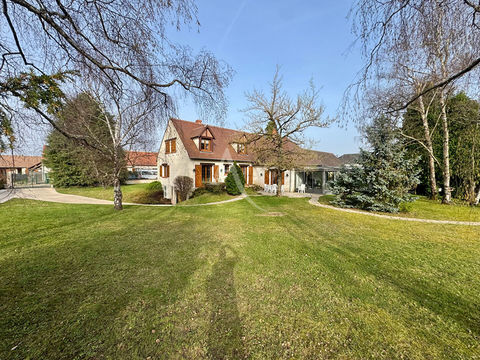   Maison Mardie 7 pi�ce(s) Maison - 8 pi�ce(s) - 232 m�