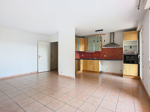   Appartement Marseille  13013, 3 pi�ces, 61 m�, calme et lumineux Appartement - 3 pi�ce(s) - 61 m�