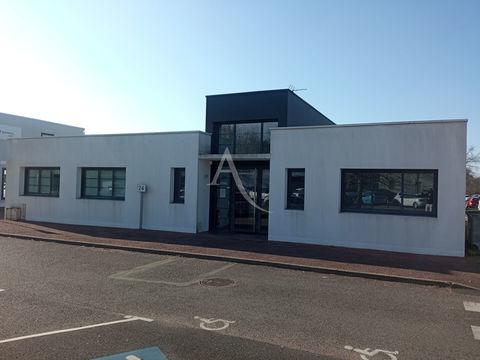 Local professionnel de 155 m&sup2; &agrave; Challans 437900 85300 Challans