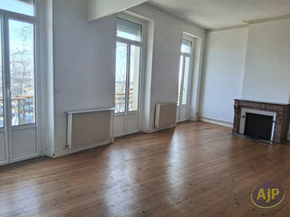  Immeuble � vendre 7 pi�ces 227 m�