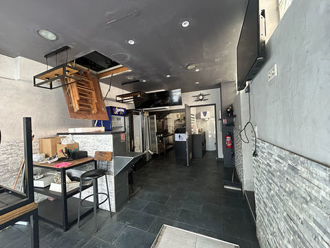 Local Activit&eacute; Commercial 42m&sup2; Libre d'occupation - Avenue Monclar AVIGNON 88000 84000 Avignon