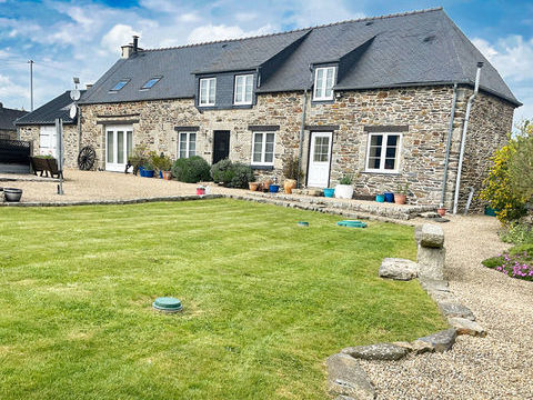   FINIST�RE: Proche Huelgoat. Superbe maison r�nov�e avec 3 chambres, grand hangar et jardin Maison - 6 pi�ce(s) - 169 m�