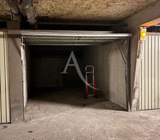  Parking / Garage � louer 