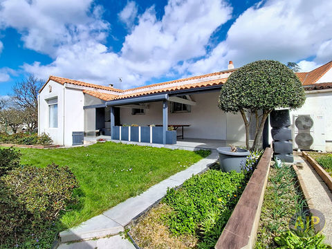   Maison d'habitation  de plus de 110 m� � vendre: Mouilleron Le Captif Maison - 5 pi�ce(s) - 111 m�