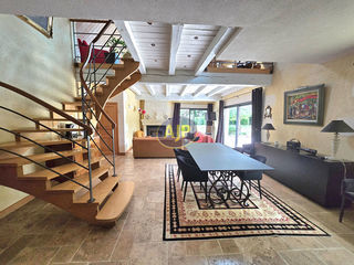  Maison � vendre 8 pi�ces 239 m�