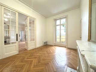  Appartement � louer 4 pi�ces 117 m�