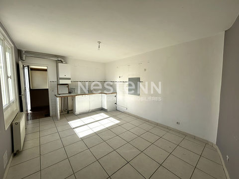   MAISON DE VILLE PLEIN CENTRE DE CHABRIS AVEC 2 CHAMBRES ET POSSIBILIT� D'UNE 3�me (INDRE 36) Maison - 5 pi�ce(s) - 97 m�