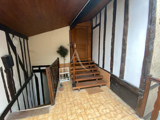  Immeuble � vendre 726 m�