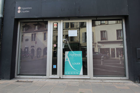 A LOUER  LOCAL COMMERCIAL - DIJON PROCHE PLACE DE LA REPUBLIQUE - 1640 21000 Dijon