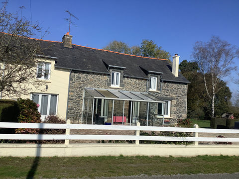   COTES D'ARMOR, Langourla, Maison de caract�re impeccable avec 4 chambres, grand jardin, proche du village. Maison - 6 pi�ce(s) - 146 m�