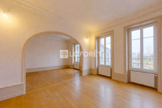  Appartement � louer 5 pi�ces 133 m�