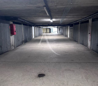  Parking / Garage � vendre 12 m�