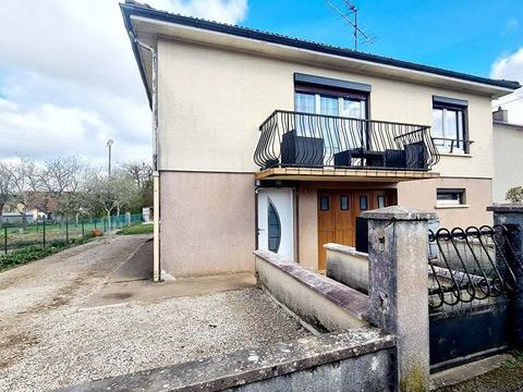   Maison Biesles Maison - 4 pi�ce(s) - 92 m�