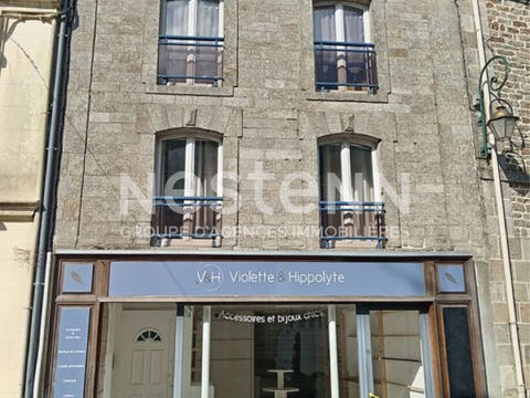 Local commercial  Hyper centre de Questembert 35 m2 750 56230 Questembert