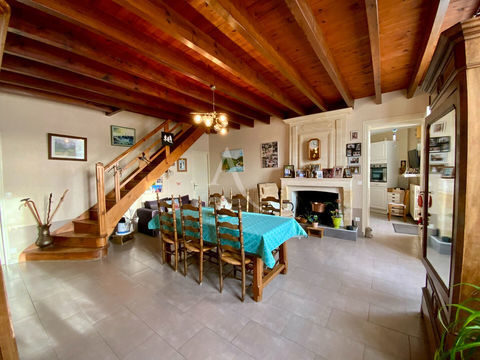   Maison au charme authentique, au coeur de la campagne charentaise ! Maison - 5 pi�ce(s) - 130 m�