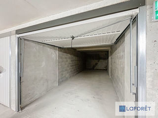  Parking / Garage � louer 