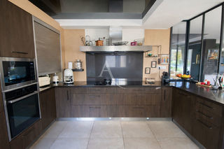  Maison � vendre 7 pi�ces 245 m�