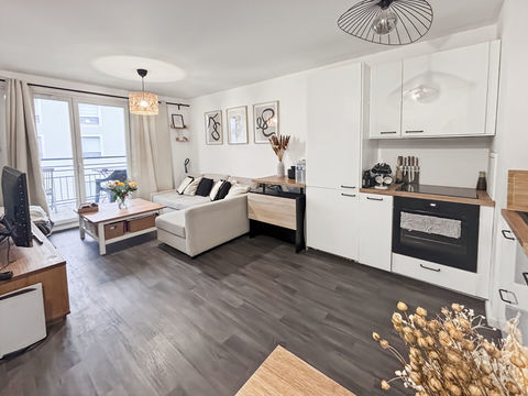   � LOUER - APPARTEMENT - MENNECY Appartement - 2 pi�ce(s) - 37 m�