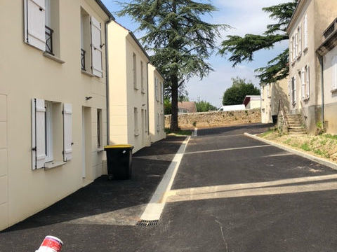   A LOUER - NORMES BBC - CENTRE VILLE Maison - 4 pi�ce(s) - 87 m�