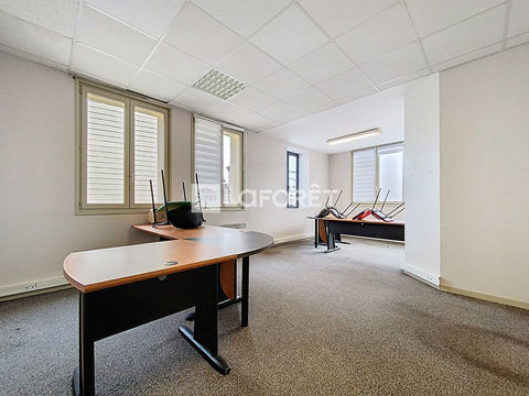 Bureaux Elbeuf 27 m2 480 76500 Elbeuf