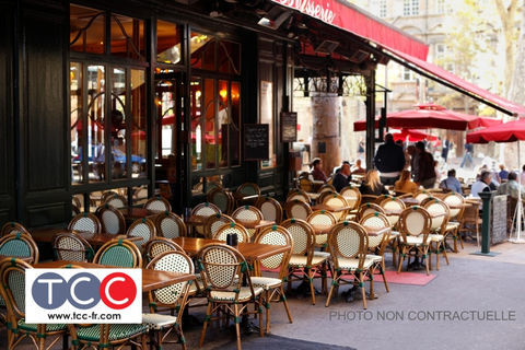 FOND DE COMMERCE RESTAURANT TERRASSE ZONE ULTRA TOURISTIQUE AVEC LICENCE 4 1060000 06400 Cannes
