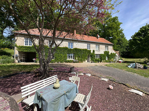   Demeure 228 m2 1,6 hectares Maison - 8 pi�ce(s) - 228 m�