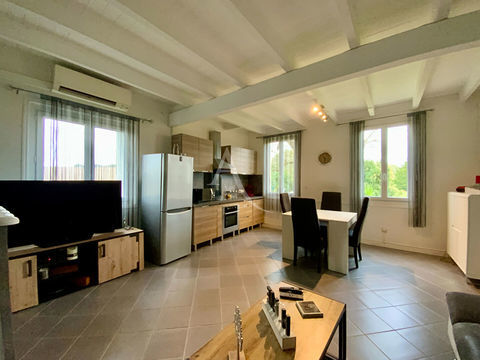   Charme et Potentiel : Superbe Charentaise � agrandir Maison - 3 pi�ce(s) - 70 m�