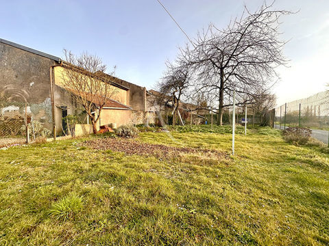   Maison sur Laronxe � r�nover Maison - 4 pi�ce(s) - 100 m�