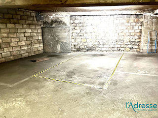  Parking / Garage � vendre 12 m�