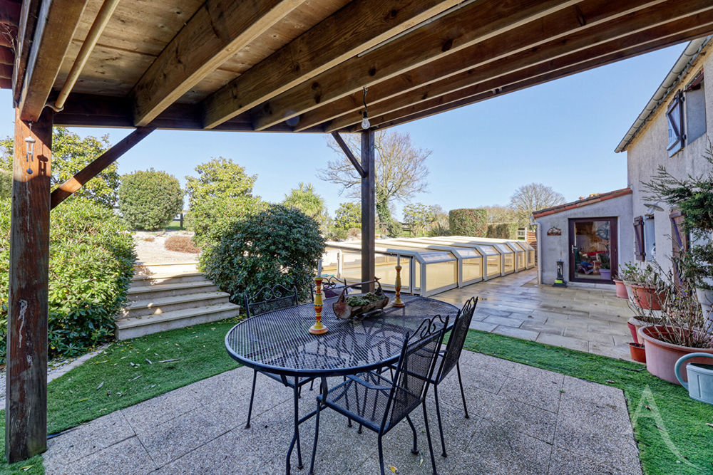 � vendre  Maison Montaigu (85600)